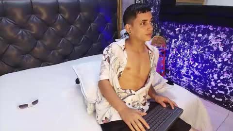 Snapshot of jhoanleandro chatting on 02/19/25, 04:34 jhoanleandro online show from 02/19/25, 04:34