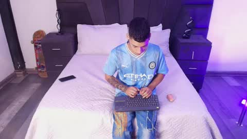 Snapshot of jhoanleandro chatting on 02/28/25, 04:10 jhoanleandro online show from 02/28/25, 04:10