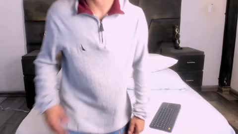 Snapshot of jhoanleandro chatting on 03/03/25, 04:03 jhoanleandro online show from 03/03/25, 04:03