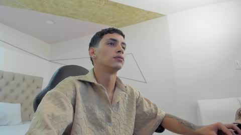 Snapshot of jhoanleandro chatting on 09/18/25, 03:52 jhoanleandro online show from 09/18/25, 03:52