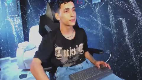 Snapshot of jhoanleandro chatting on 09/20/25, 04:19 jhoanleandro online show from 09/20/25, 04:19