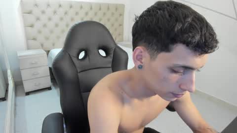 Snapshot of jhoanleandro chatting on 10/03/25, 05:26 jhoanleandro online show from 10/03/25, 05:26