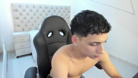 Snapshot of jhoanleandro chatting on 10/15/25, 05:07 jhoanleandro online show from 10/15/25, 05:07