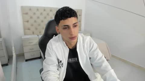 Snapshot of jhoanleandro chatting on 10/19/25, 05:08 jhoanleandro online show from 10/19/25, 05:08