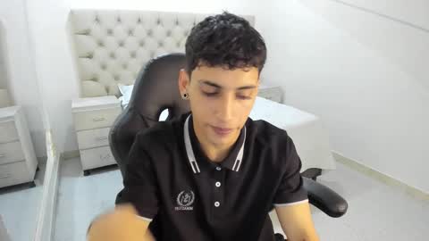 Snapshot of jhoanleandro chatting on 11/03/25, 04:25 jhoanleandro online show from 11/03/25, 04:25