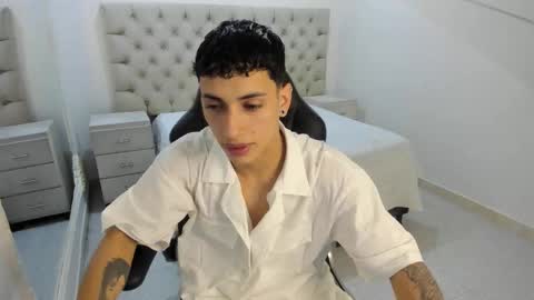 Snapshot of jhoanleandro chatting on 12/02/25, 04:29 jhoanleandro online show from 12/02/25, 04:29