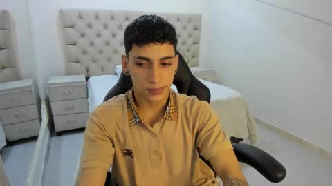 Snapshot of jhoanleandro chatting on 12/16/25, 05:12 jhoanleandro online show from 12/16/25, 05:12