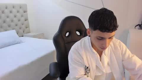 jhoanleandro online show from 01/14/26, 04:18