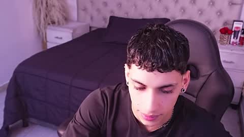 jhoanleandro online show from 04/24/26, 06:38