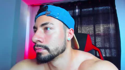 Jhojan Strong  online show from 12/15/25, 08:35