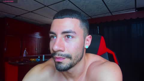 Jhojan Strong  online show from 12/31/24, 10:01