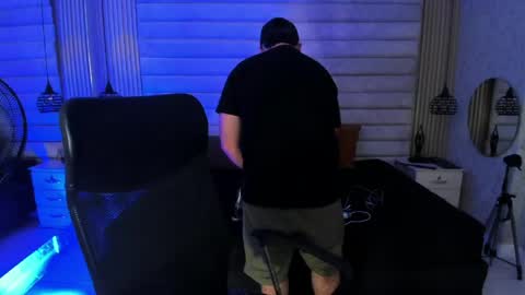 John Bear.... online show from 04/18/26, 11:14