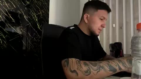 Snapshot of jhon_gottti chatting on 09/23/25, 03:04 jhon online show from 09/23/25, 03:04