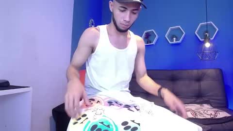 Snapshot of jhon_malo chatting on 12/21/25, 05:25 jhon_malo online show from 12/21/25, 05:25