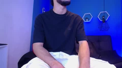 Snapshot of jhon_malo chatting on 12/22/25, 02:19 jhon_malo online show from 12/22/25, 02:19