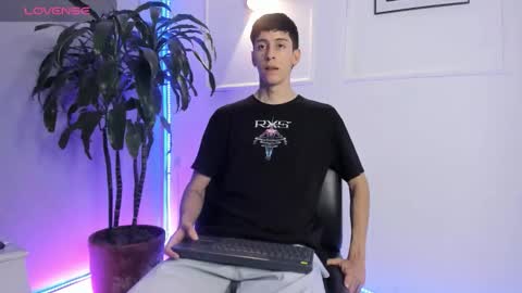 Jhon online show from 11/12/25, 02:01