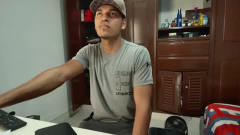 Snapshot of jhon_wich2 chatting on 07/18/26, 06:12 Jhon wich2 online show from 07/18/26, 06:12