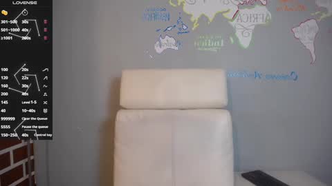 Snapshot of jhonblacke chatting on 02/19/25, 08:10 jhon online show from 02/19/25, 08:10