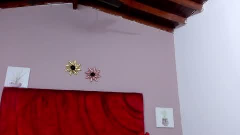 Snapshot of jhonjairo85 chatting on 02/25/25, 10:04 Jhon online show from 02/25/25, 10:04