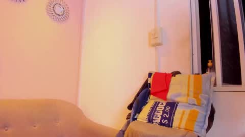 Snapshot of jhonjairo85 chatting on 09/23/25, 04:15 Jhon online show from 09/23/25, 04:15