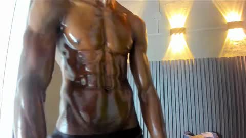 Snapshot of jhonjairo85 chatting on 11/28/25, 03:53 Jhon online show from 11/28/25, 03:53