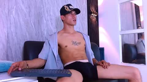 Jhon online show from 12/21/25, 07:32