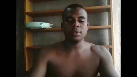 Snapshot of jhonnatanchaverrazabala1 chatting on 12/17/25, 02:12 rikhoter16 online show from 12/17/25, 02:12