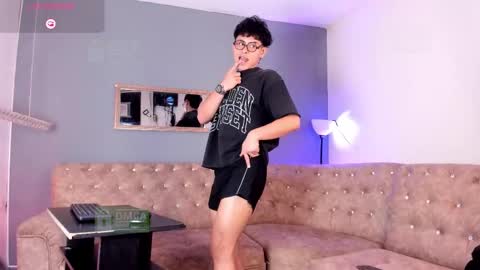 JHONNATHAN online show from 03/28/26, 09:03