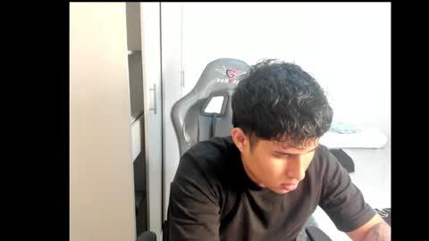 jhonny_dickm online show from 09/18/25, 06:10
