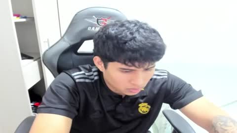 jhonny_dickm online show from 10/13/25, 01:16