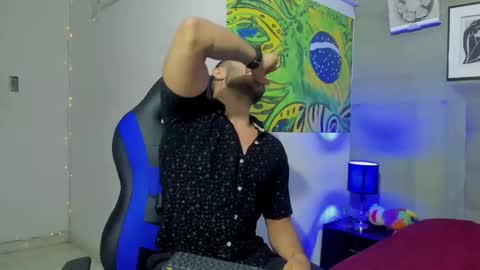 jhonny online show from 12/22/25, 03:58