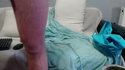 jhonnyboyx online show from 01/04/25, 09:21