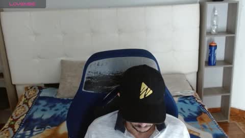 Snapshot of jhontorres018 chatting on 10/24/25, 12:30 jhontorres018 online show from 10/24/25, 12:30