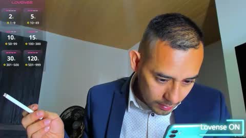 Snapshot of jhonyalzate chatting on 11/06/25, 02:56 Jhony Alzate online show from 11/06/25, 02:56