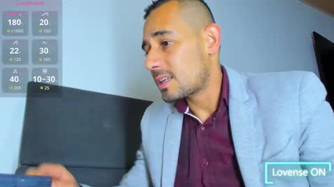 Snapshot of jhonyalzate chatting on 11/30/25, 01:53 Jhony Alzate online show from 11/30/25, 01:53