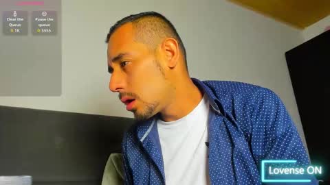 Snapshot of jhonyalzate chatting on 02/20/26, 06:26 Jhony Alzate online show from 02/20/26, 06:26