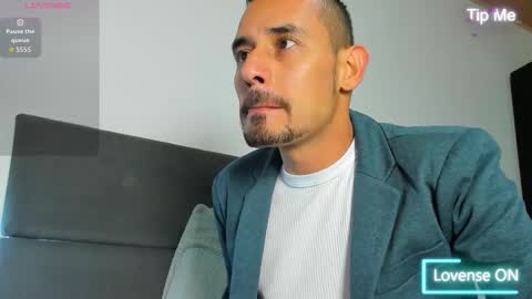 Jhony Alzate online show from 03/31/26, 02:35