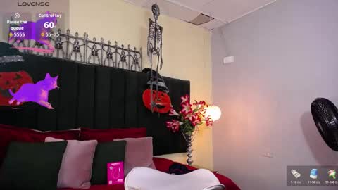 Snapshot of jhos_padill chatting on 11/04/25, 02:49 jhos online show from 11/04/25, 02:49