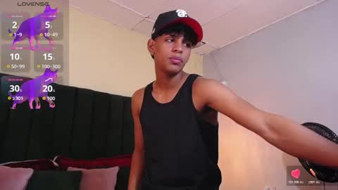 Snapshot of jhos_padill chatting on 11/05/25, 01:33 jhos online show from 11/05/25, 01:33