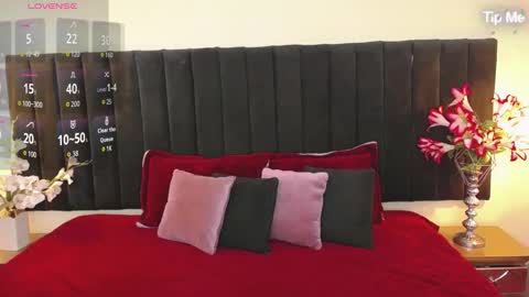 Snapshot of jhos_padill chatting on 11/11/25, 01:22 jhos online show from 11/11/25, 01:22