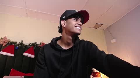 Snapshot of jhos_padill chatting on 11/27/25, 01:35 jhos online show from 11/27/25, 01:35