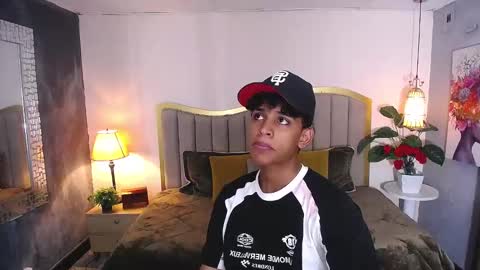 Snapshot of jhos_padill chatting on 12/01/25, 01:38 jhos online show from 12/01/25, 01:38