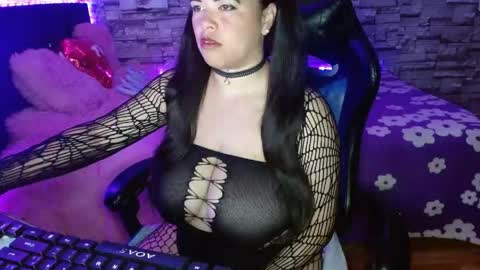 Snapshot of jhulia_hill chatting on 05/19/26, 07:42 Jhulia online show from 05/19/26, 07:42