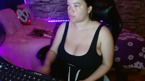 Snapshot of jhulia_hill chatting on 06/30/26, 07:48 Jhulia online show from 06/30/26, 07:48