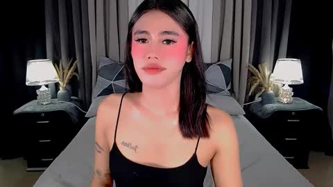 jhuliana_and_charles_room online show from 09/25/25, 03:43