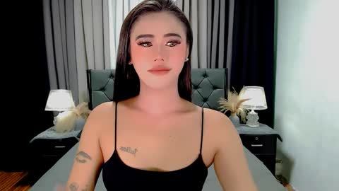 jhuliana_and_charles_room online show from 04/26/26, 12:08
