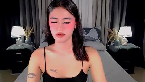 julie online show from 09/25/25, 04:16