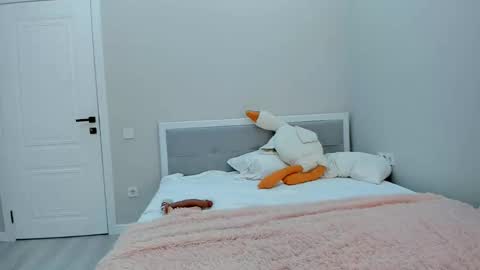 yuna online show from 10/24/25, 02:13