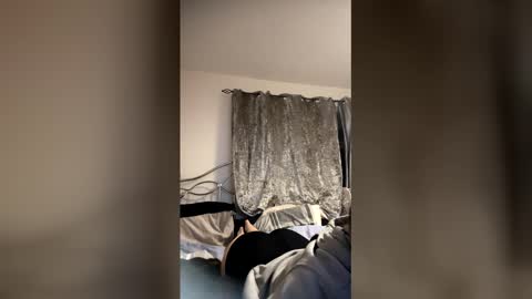 Snapshot of jiggly_jessie chatting on 02/02/26, 01:48 Jiggly Jessie online show from 02/02/26, 01:48