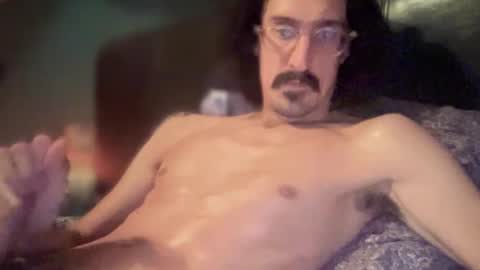 Snapshot of jiggz1986 chatting on 02/18/26, 01:01 Jigz1986 online show from 02/18/26, 01:01